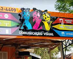 Comunicação visual acrílico