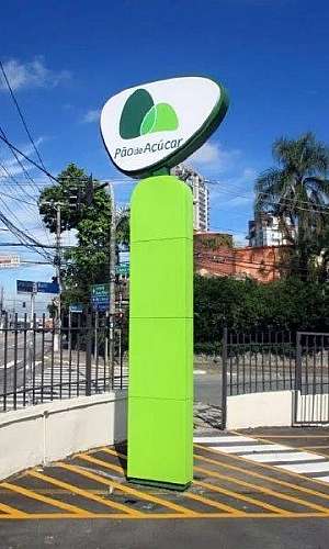 Comunicação visual totem Comunicação visual totem