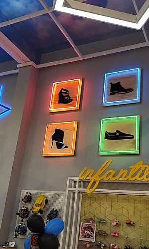 fábrica de letreiros em neon fábrica de letreiros em neon